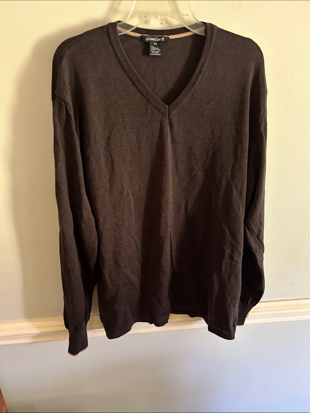 Men's V-Neck Sweater in Dark Brown
